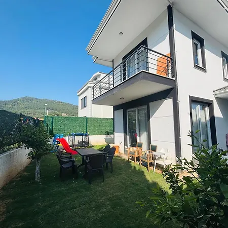 Asil Villa *